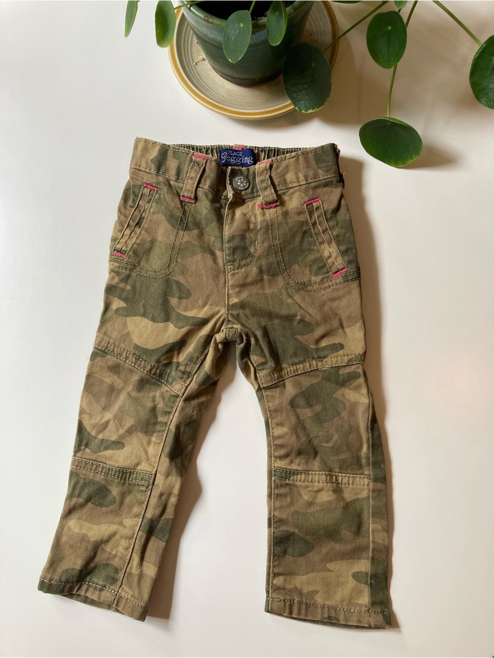 The Children’s Place Green Camo Cargo Jegging Pants Baby Girl 12-18 Months